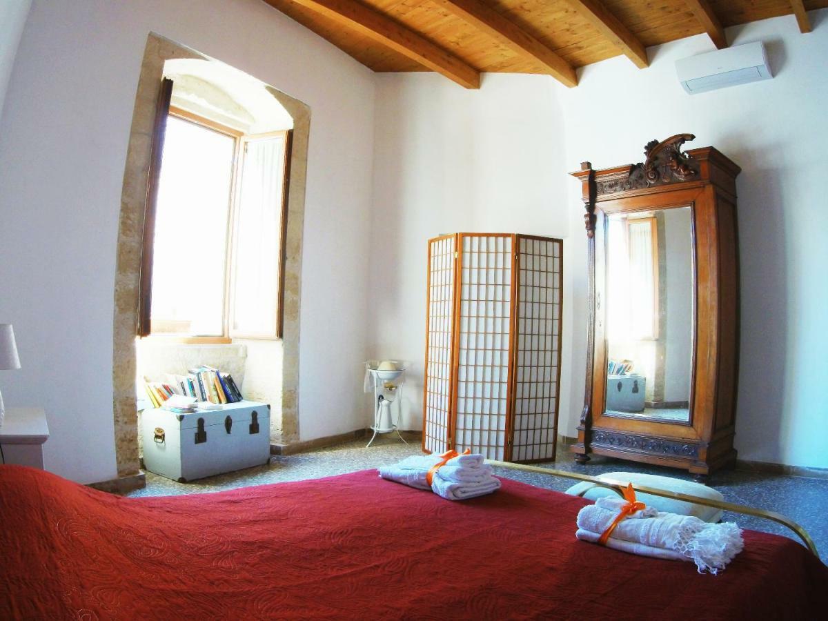 Tra Gli Archi Bed & Breakfast Taranto Dış mekan fotoğraf