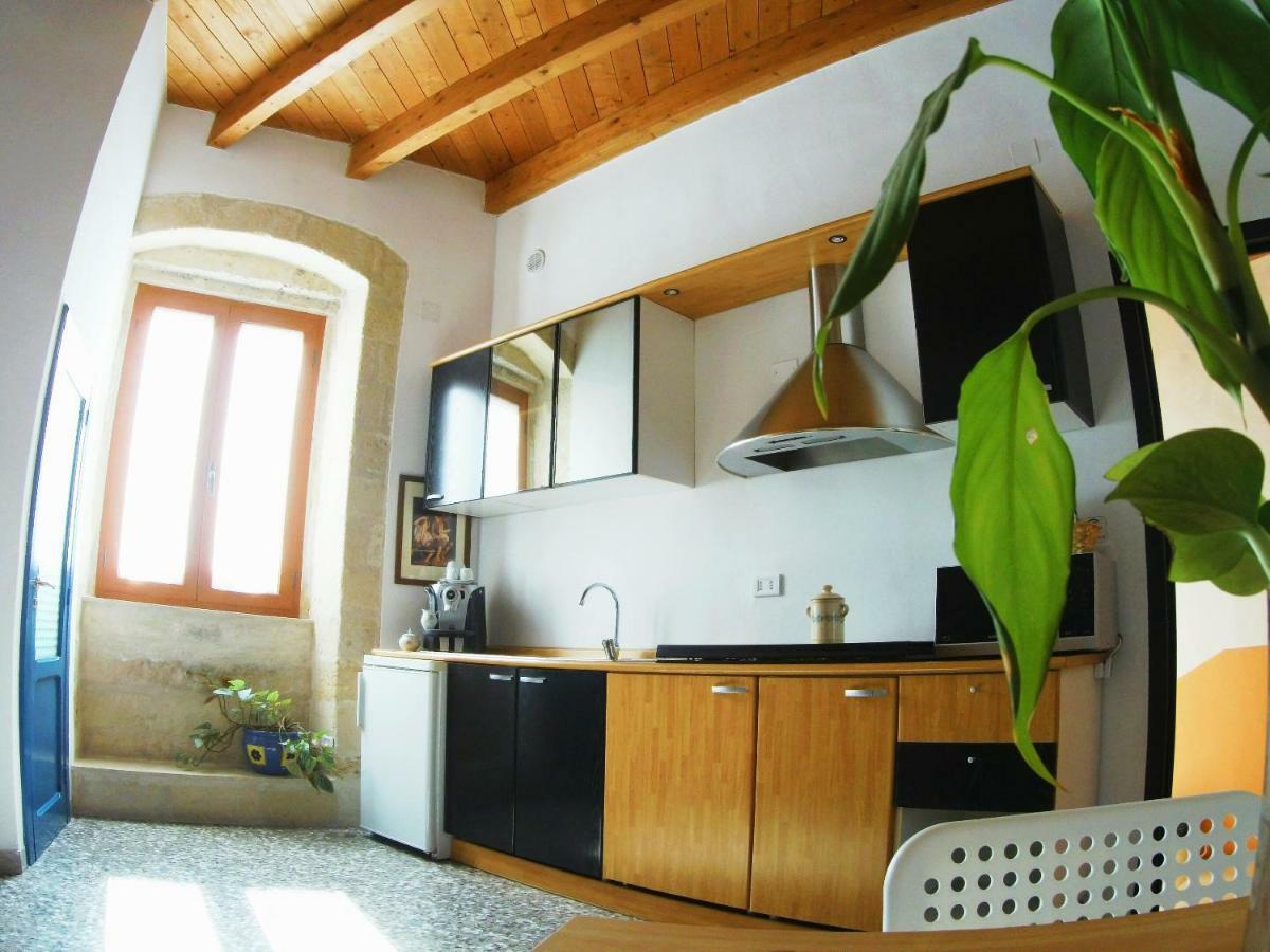 Tra Gli Archi Bed & Breakfast Taranto Dış mekan fotoğraf